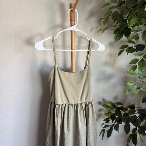 Old Navy Fit & Flare Combination Midi Dress in Light Green Women’s Size Medium - Picture 3 of 7